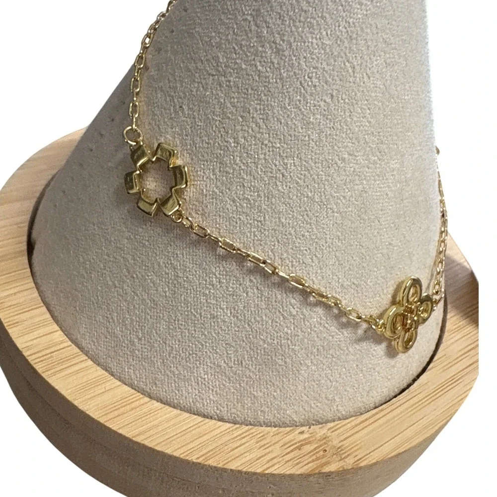 Tory Burch Gold Tone Logo Floral Charm Chain Bracelet Adjustable New With Tags